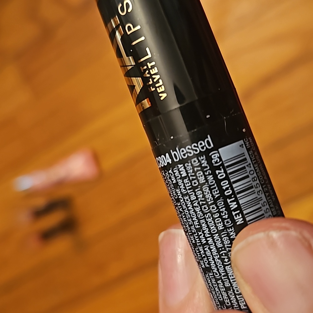 LA Girls Lipsticks and Lip paint New - Picture 8 of 14